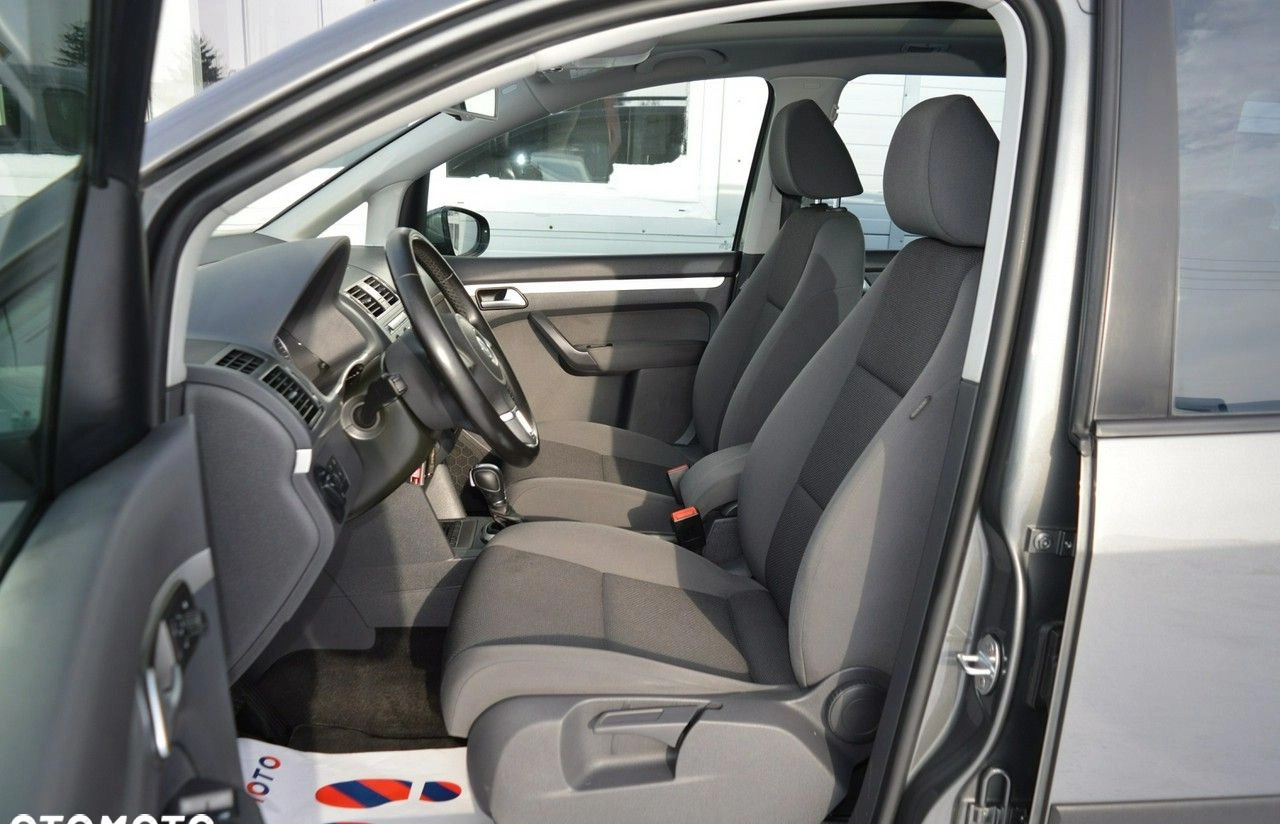 Volkswagen Touran cena 41900 przebieg: 215000, rok produkcji 2015 z Hrubieszów małe 781
